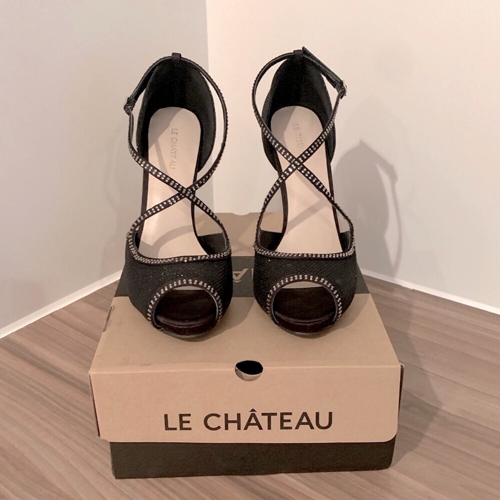 🌸HOST PICK🌸 Le Chateau size 9 strappy dress shoe - Picture 2 of 11